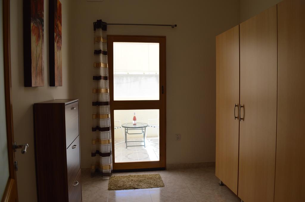The April Maisonette Marsaskala Exterior foto